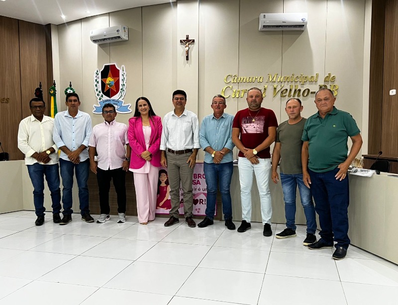 C�mara de Curral Velho realiza sess�o alusiva a campanha do Outubro Rosa e vereadores aprovam tr�s projetos de lei