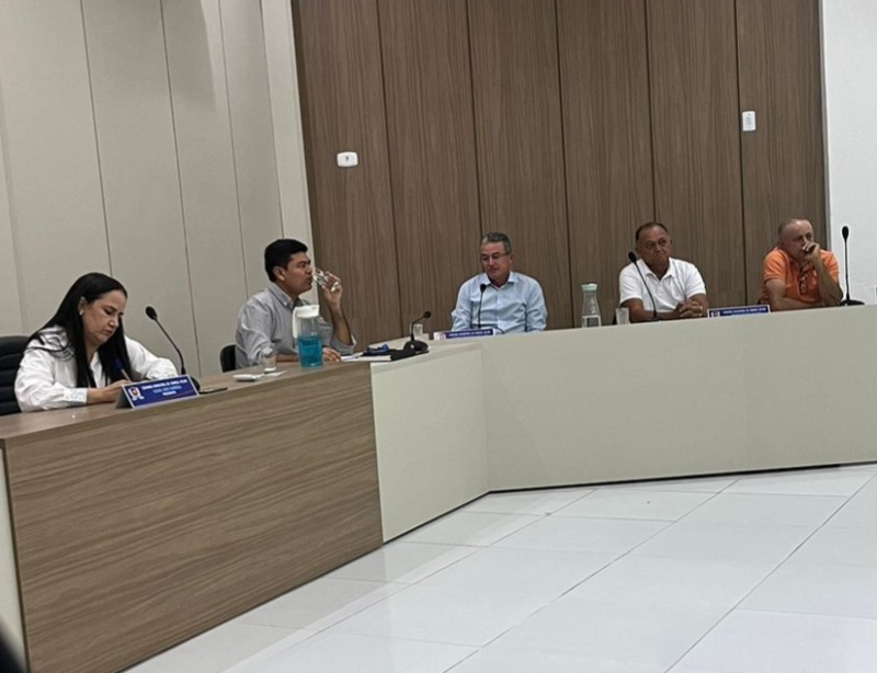 Vereadores participam de reunio ordinria da cmara de Curral Velho na ltima segunda-feira, dia 14 de Outubro